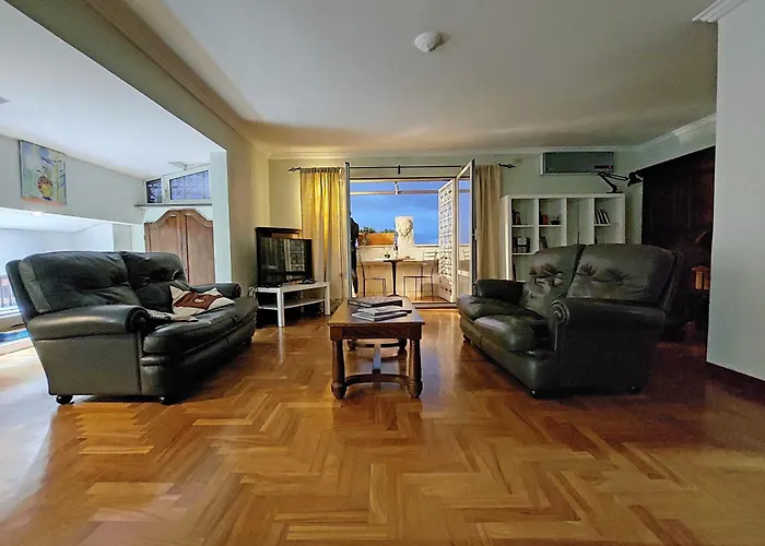 Anno Domini 120 Sqm, Large, Elegant, Near Center