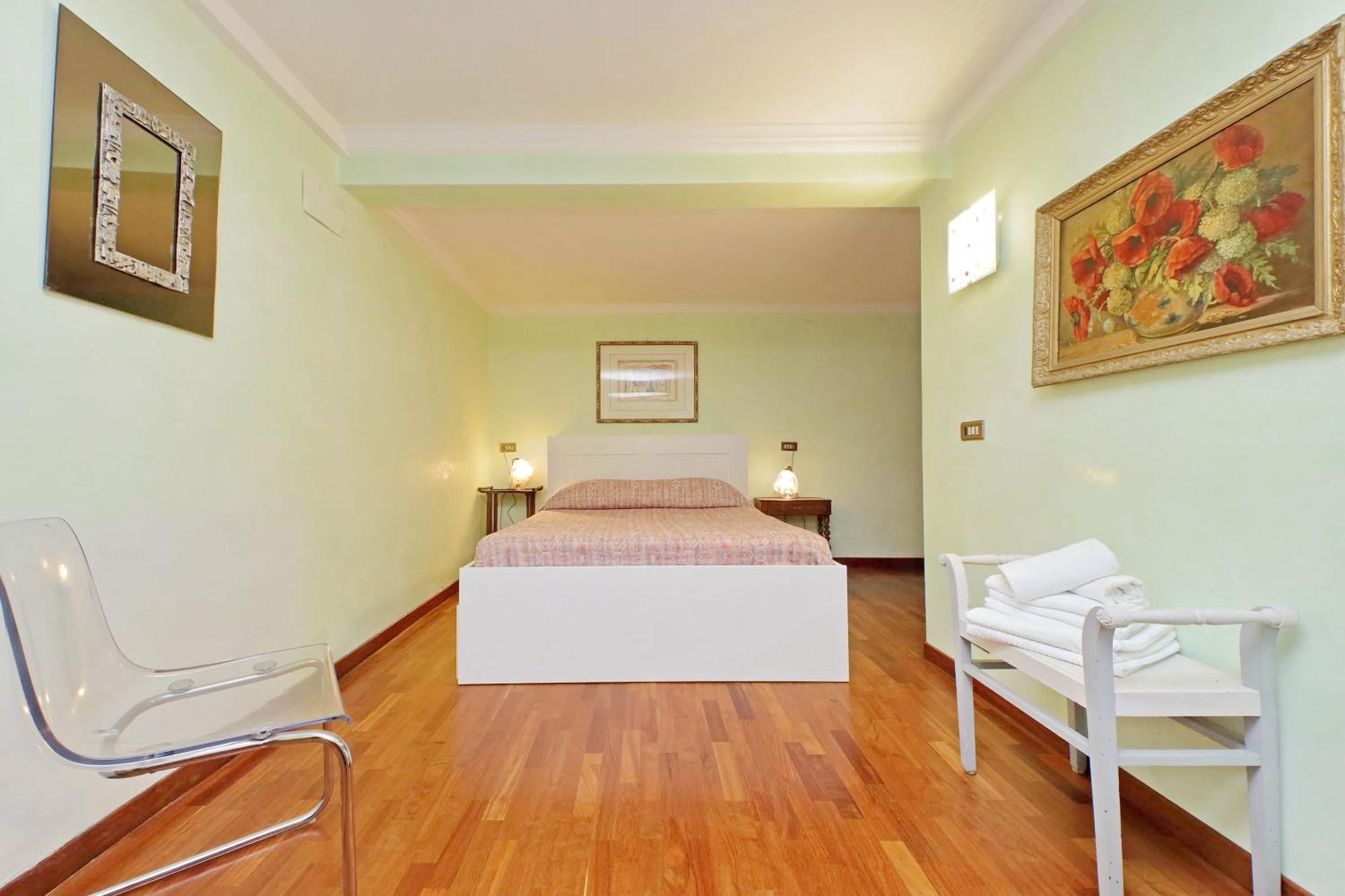 Anno Domini 120 Sqm, Large, Elegant, Near Center Rom