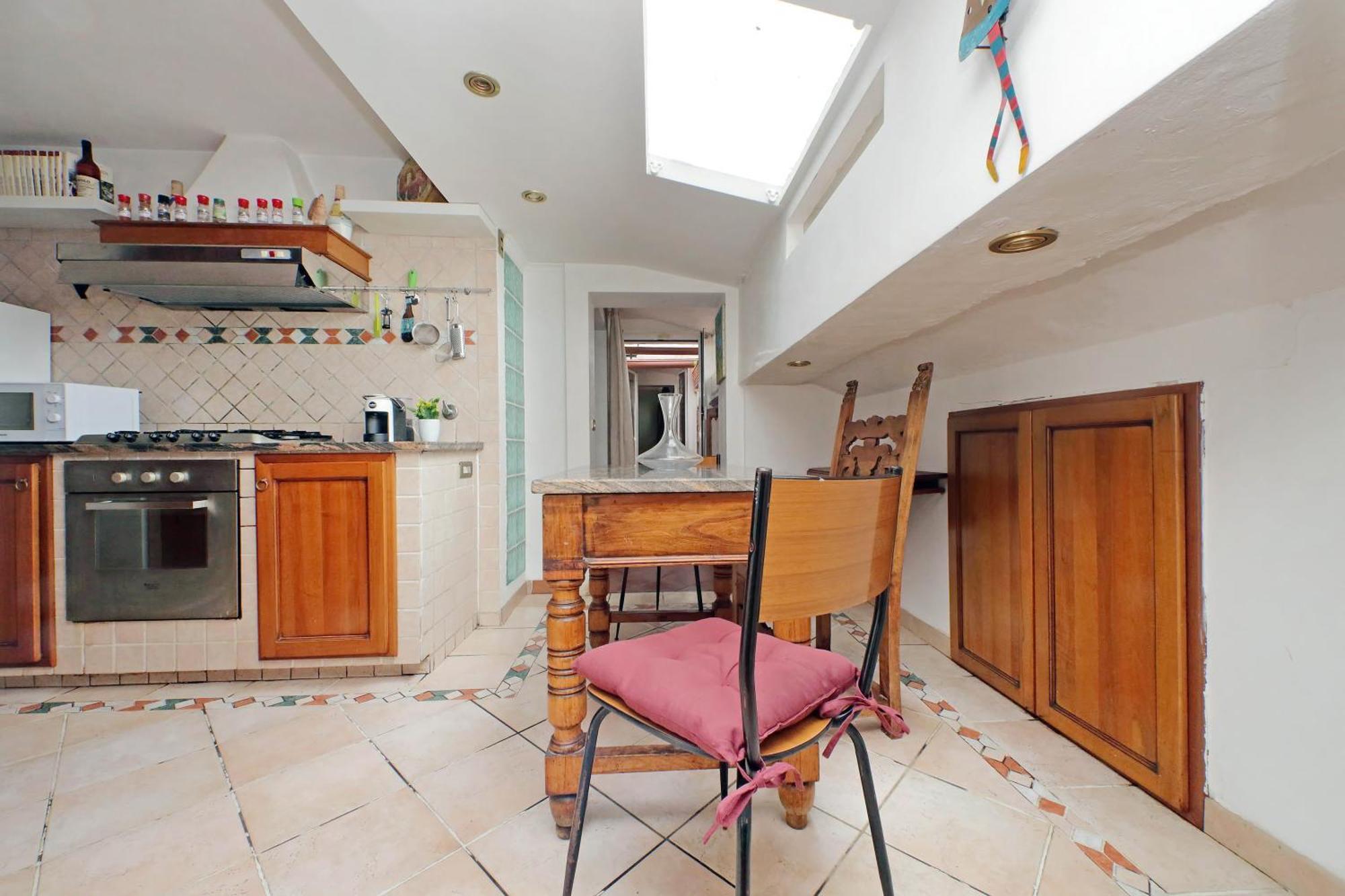 Anno Domini 120 Sqm, Large, Elegant, Near Center Rom