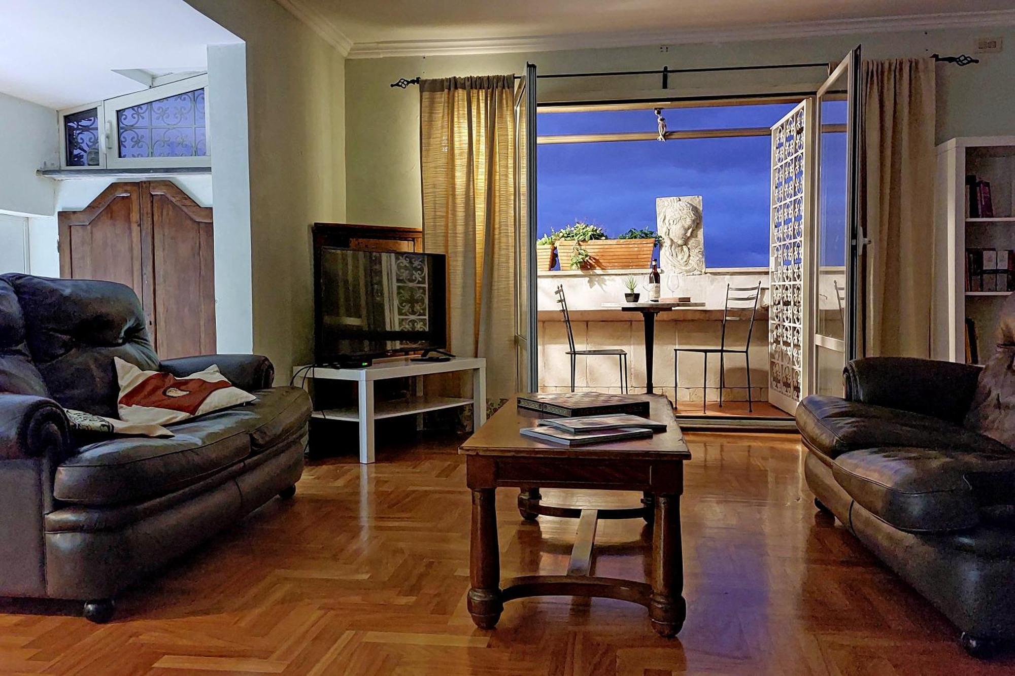 Apartment Anno Domini 120 Sqm, Large, Elegant, Near Center *